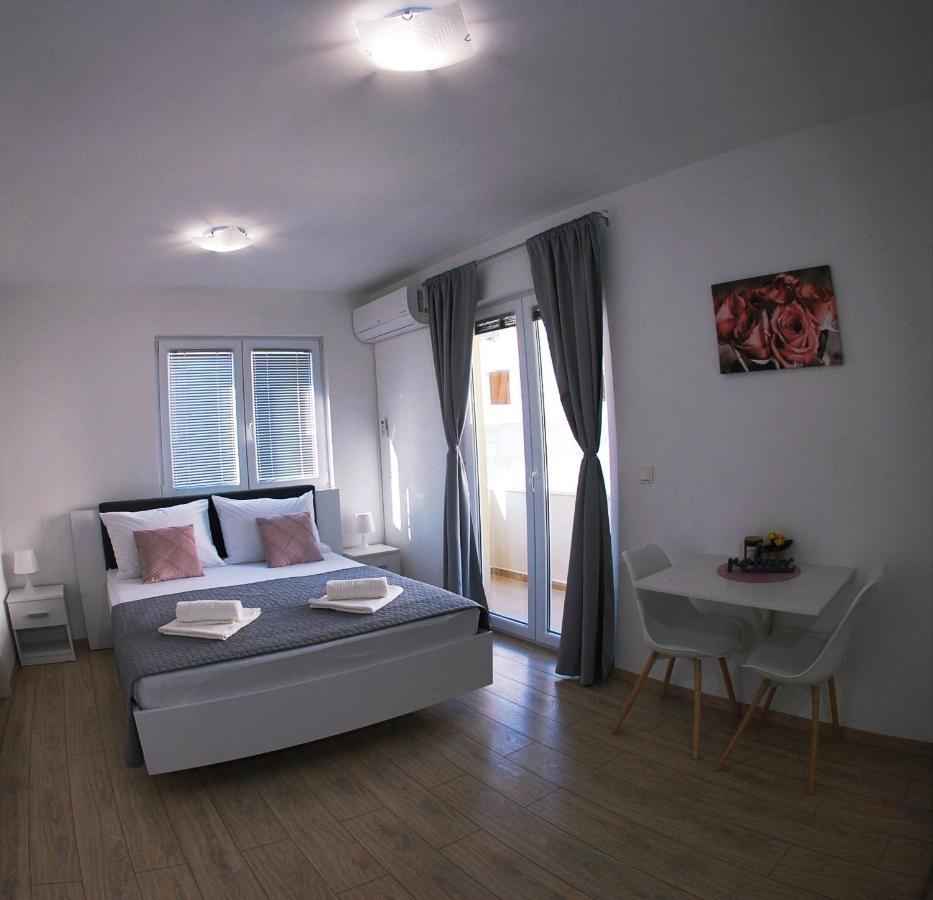 Apartmani Josipa 바스카보다 외부 사진